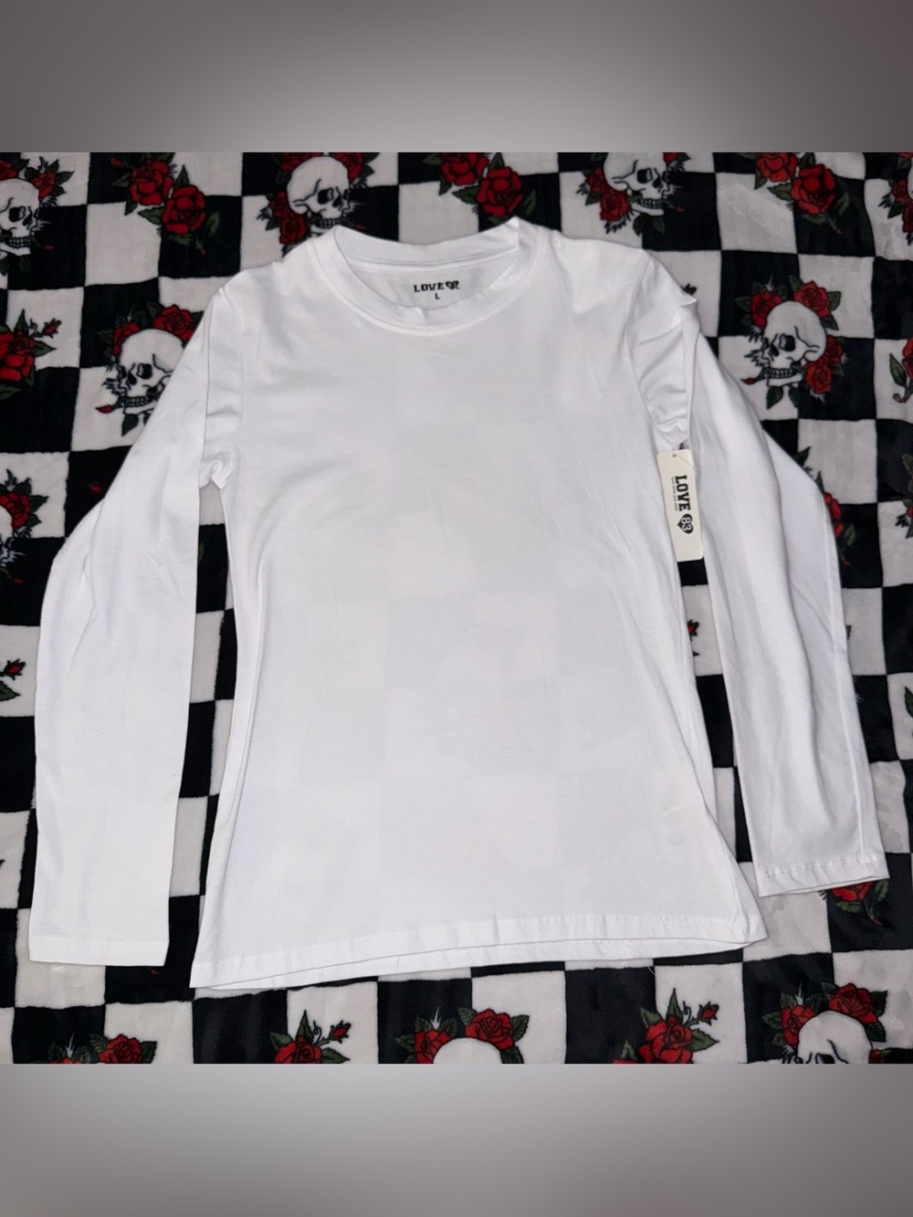 🔥5/$25🔥 NWT Love 83 White Long Sleeve Crewneck T-Shirt Size Large